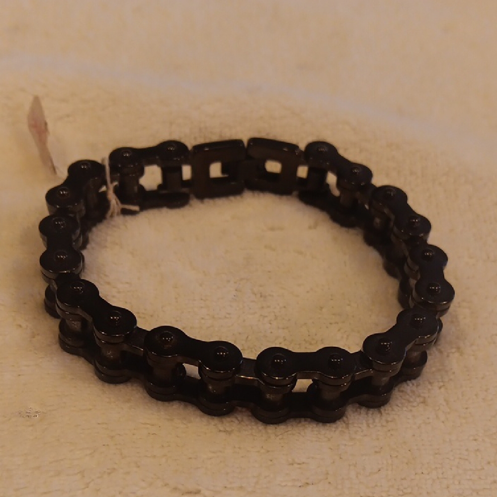 Men's Sleek Glossy Black Stainless Steel Link Bracelet - Picture 2 of 5